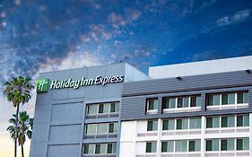 Holiday Inn Express Van Nuys Ca